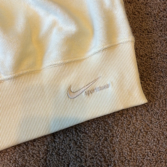 Women’s Nike sportswear cream vest - Picture 5 of 5